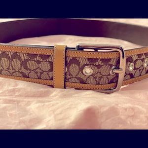 Coach Signature Belt